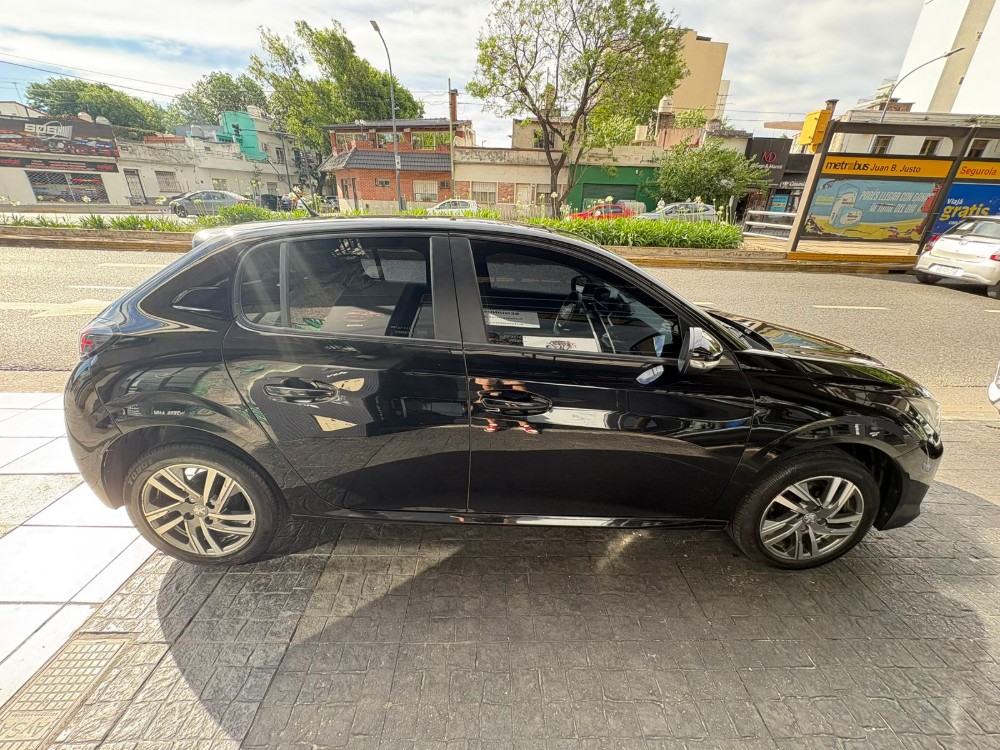 Peugeot 208 Allure — foto 7
